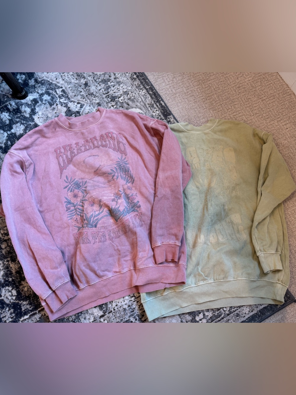 Billabong oversized crewneck graphic sweatshirts (2 set)